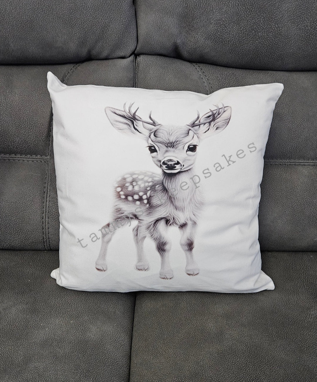 Sketchy deer cushion