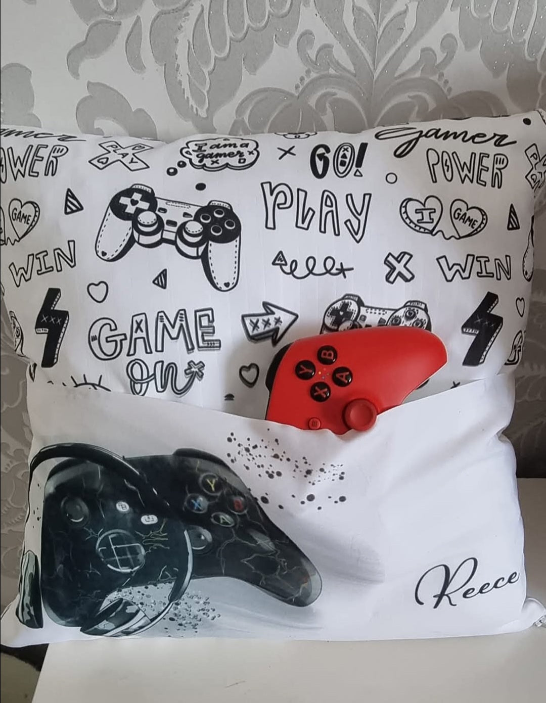 Gaming pocket cushion