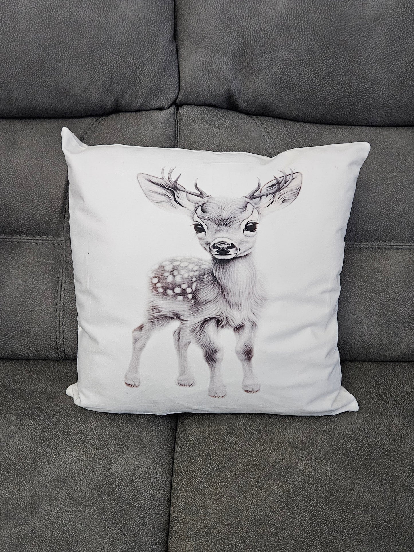 Sketchy deer cushion