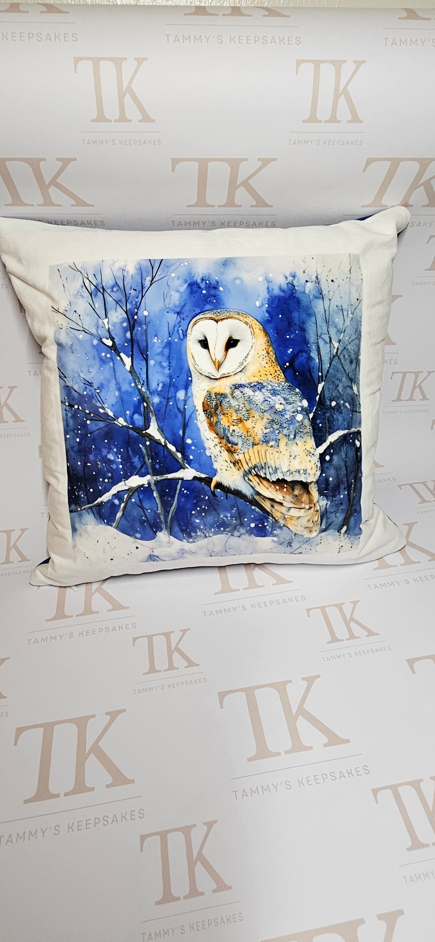 Blue owl cushion